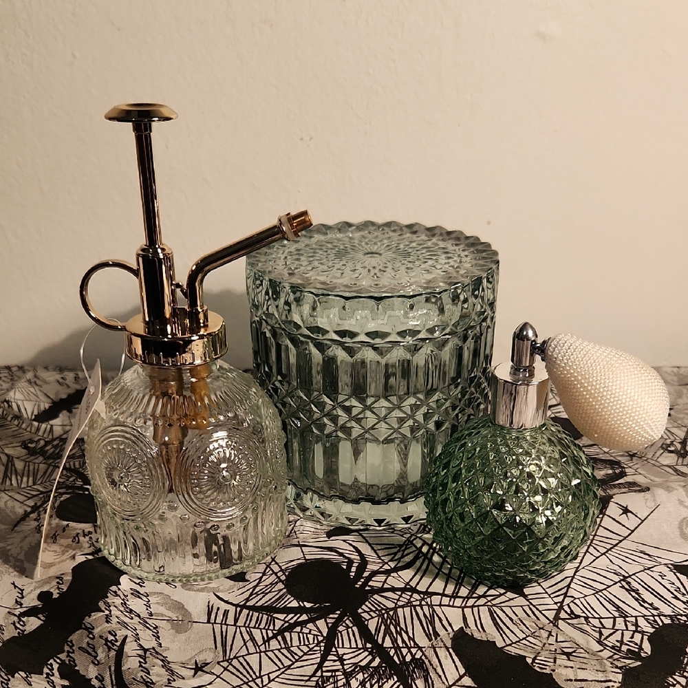Elegant Glass Perfume Bottle Set